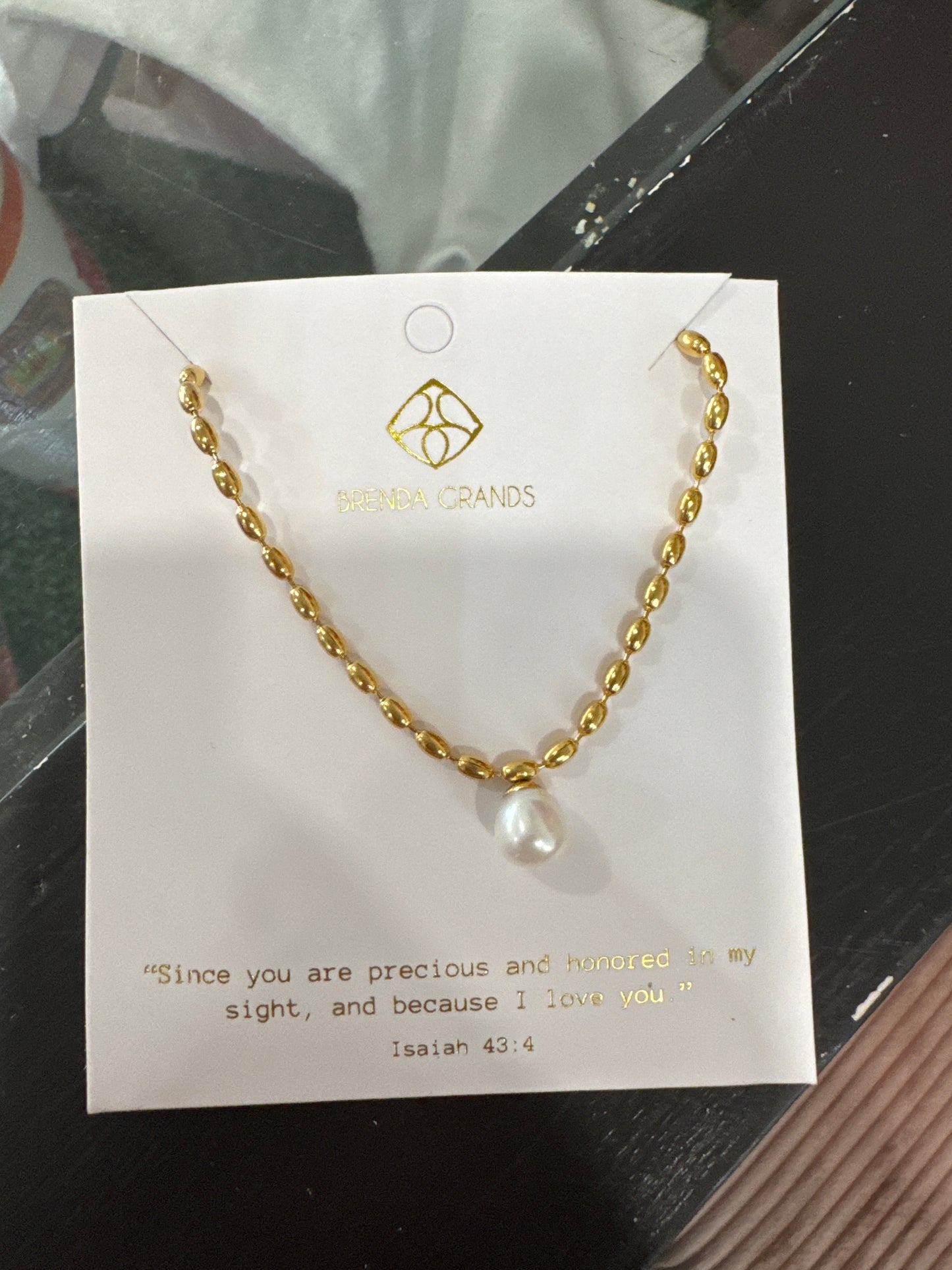 Gold Pearl Pendant Necklace