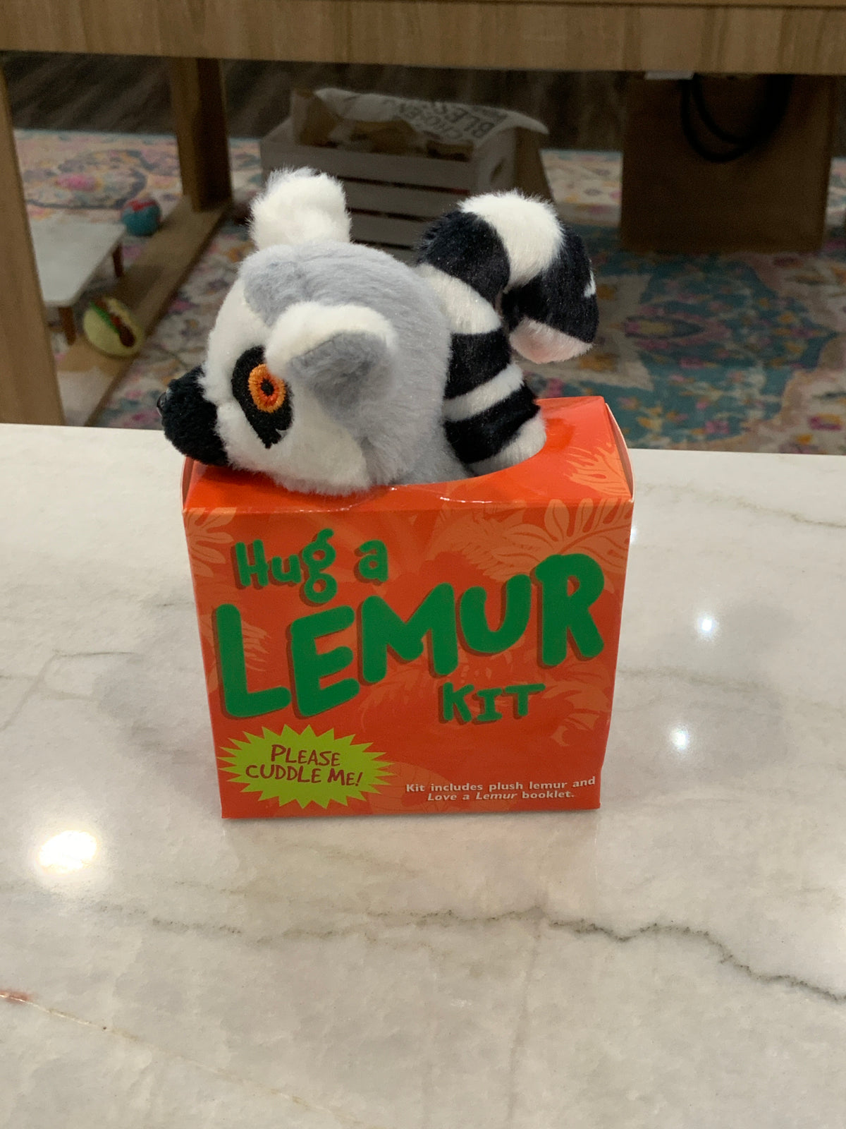 Hug a Lemur Kit