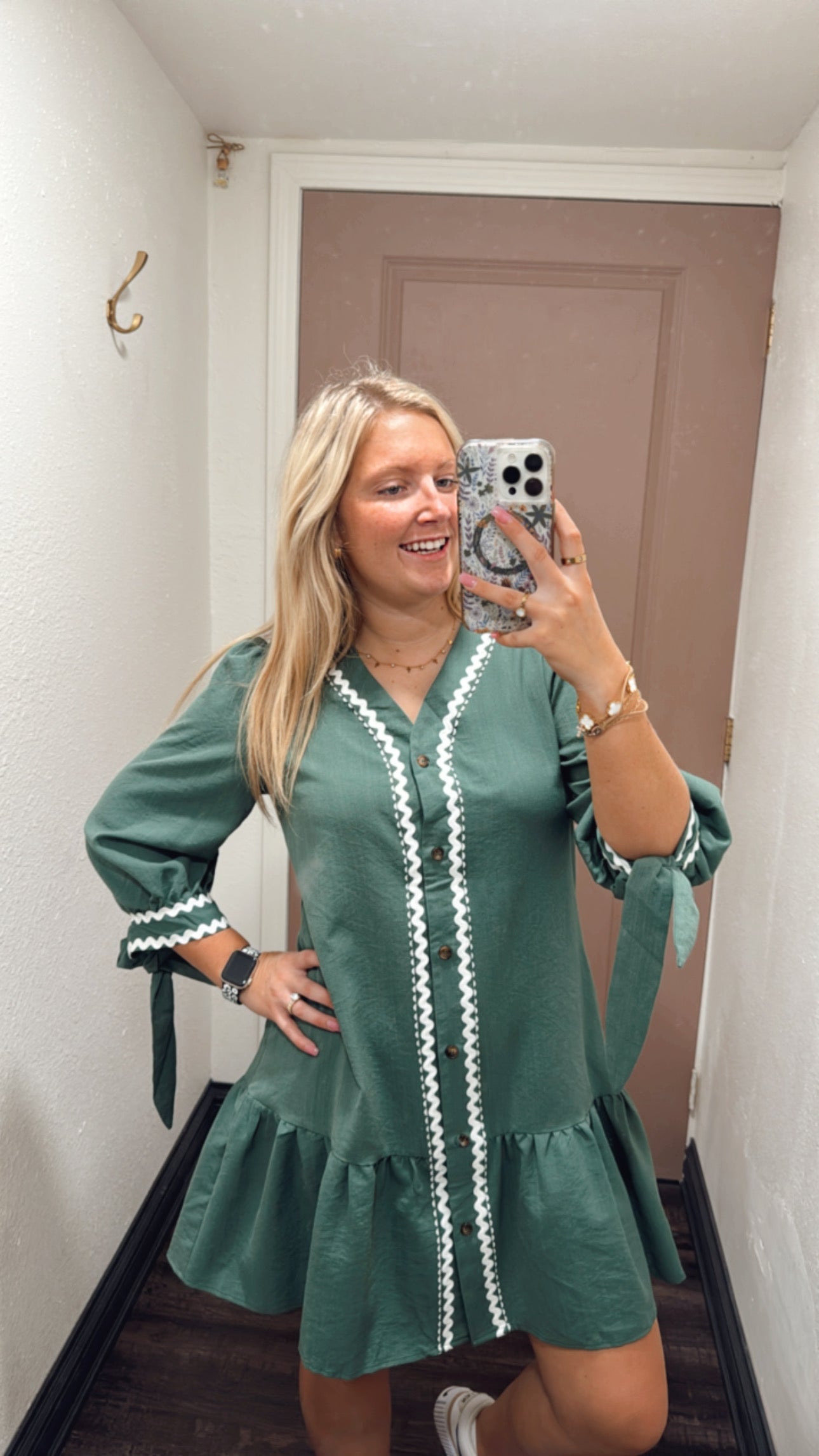 Grace in Green Dress (117)