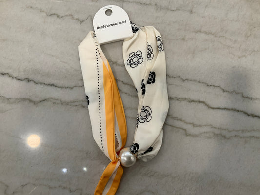 Small Magnetic Yellow/Black scarf