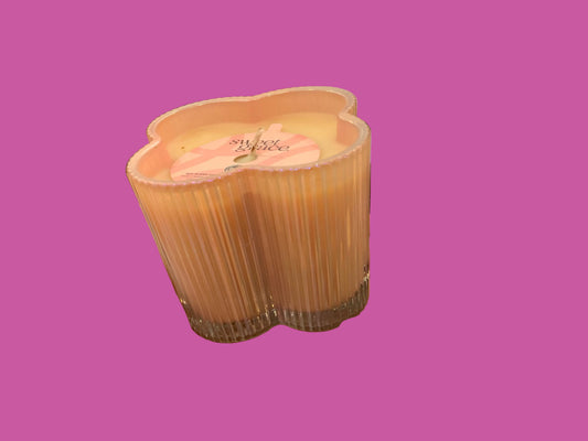Sweet Grace Clover Pink Candle