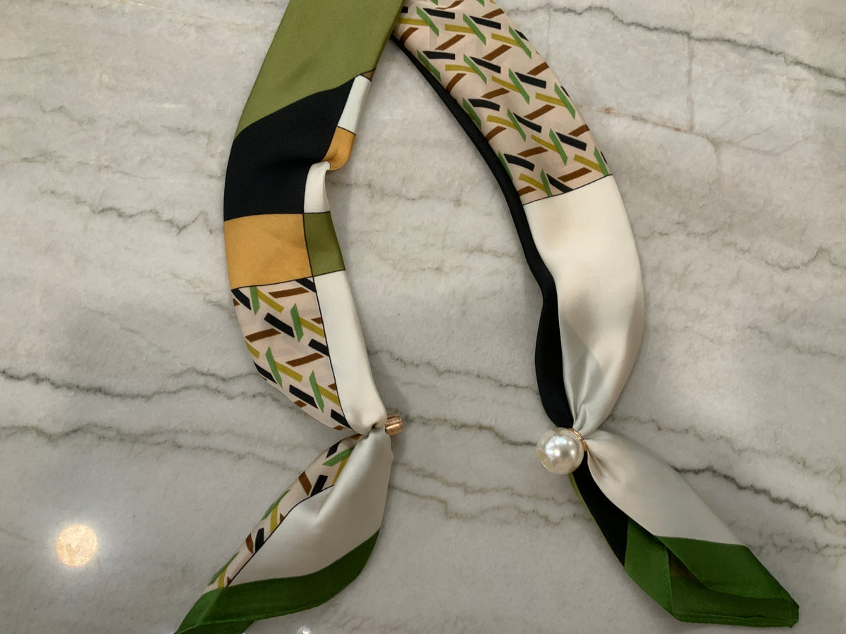 Black/olive Ready-to-wear Magnetic Scarf