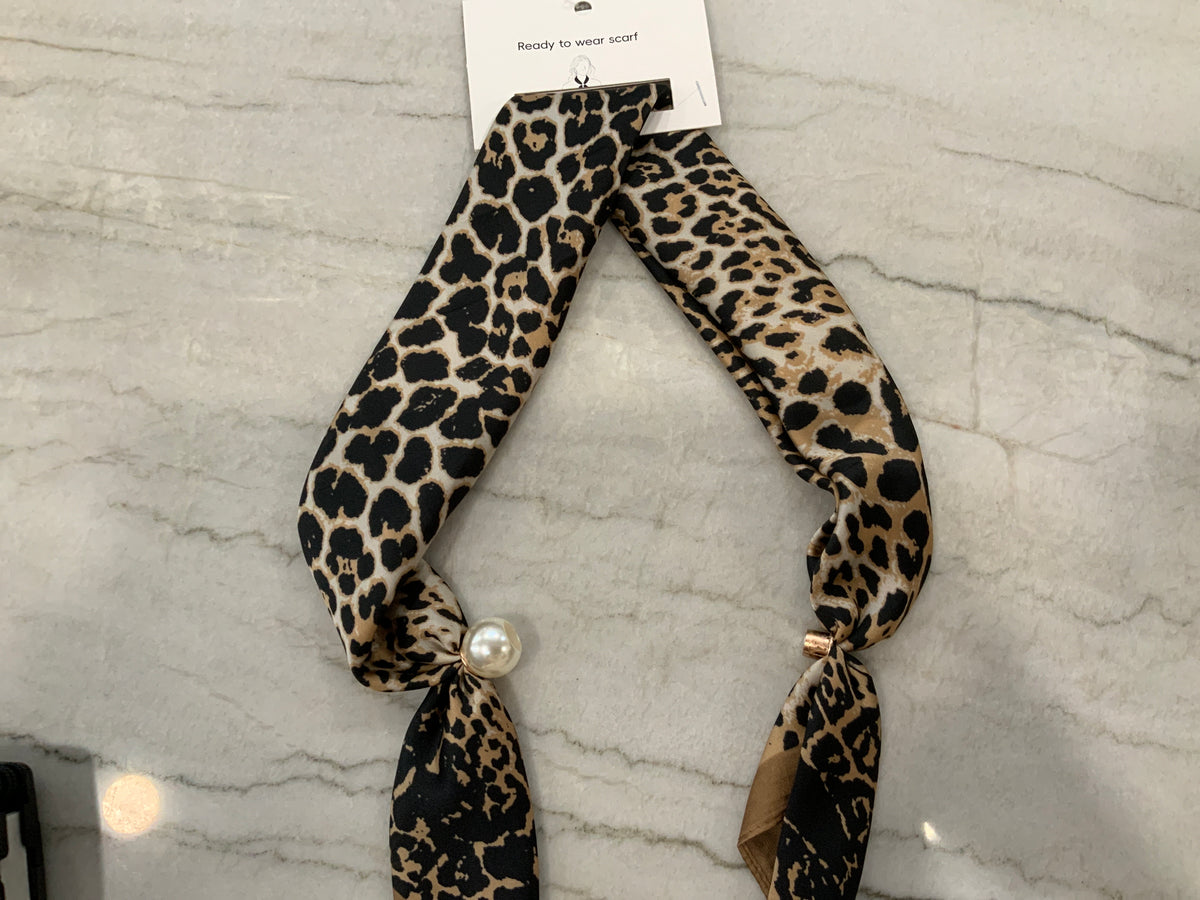 Leopard ready-to-wear Magnetic Scarf