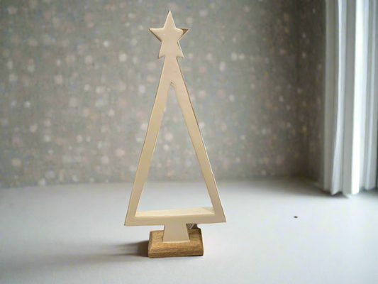 Medium sized wood tree