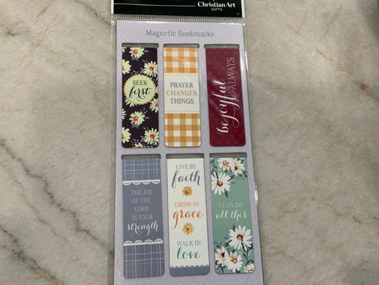 Daises Magnetic Bookmark