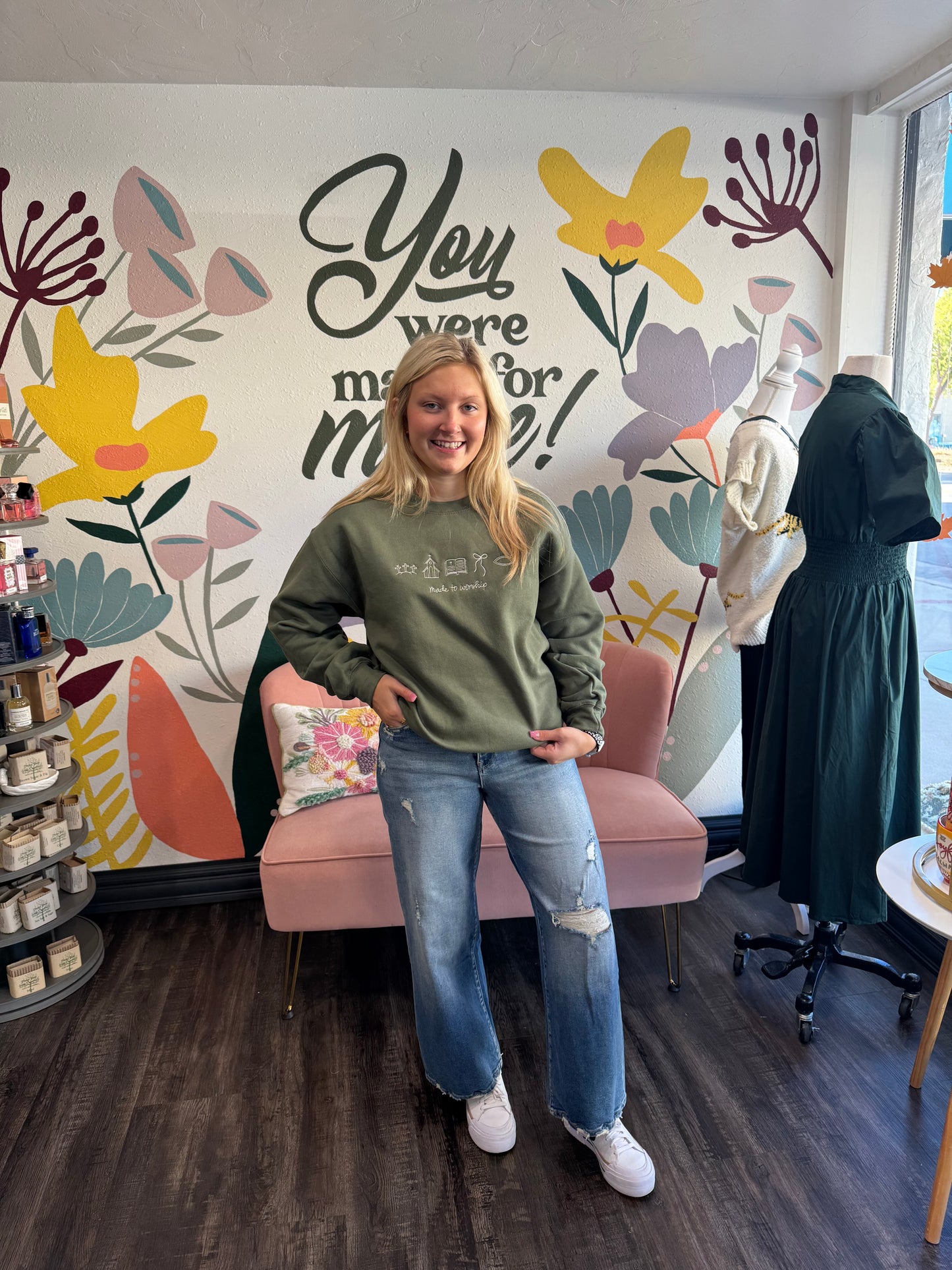 Made to Worship Green Embroidered Sweatshirt (117)