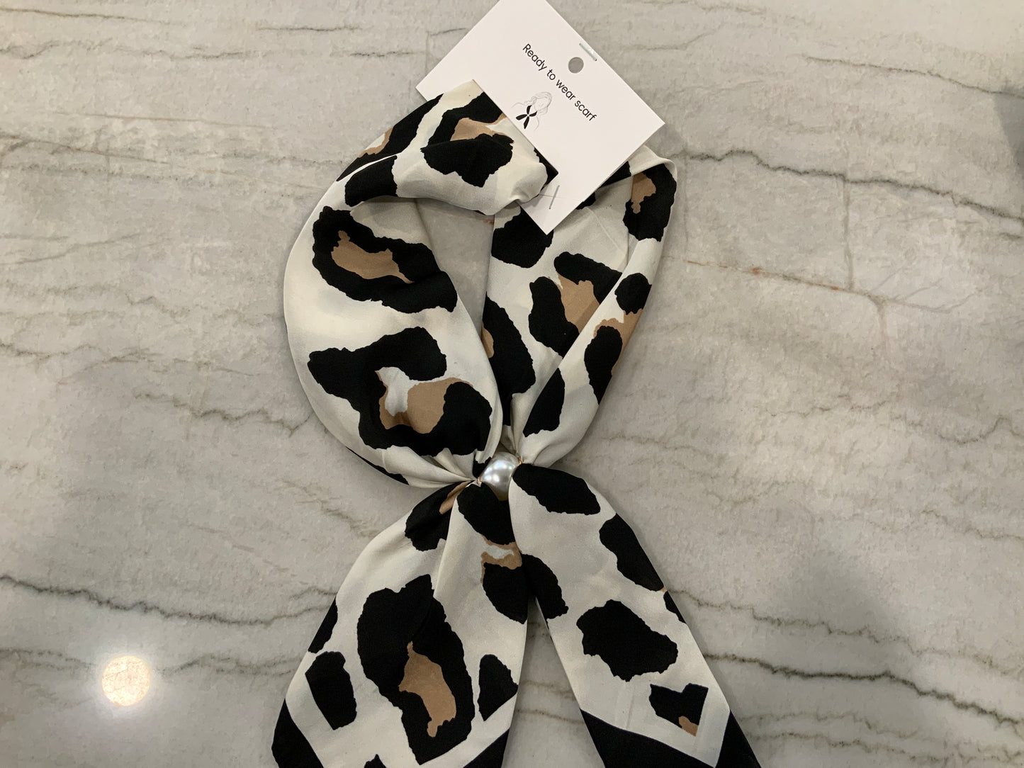 Ready-to-wear Lg Cheetah Magnetic Scarf