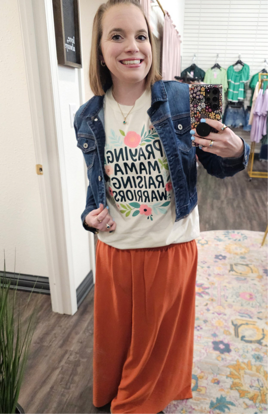 Praying mama Cream T-Shirt (117)