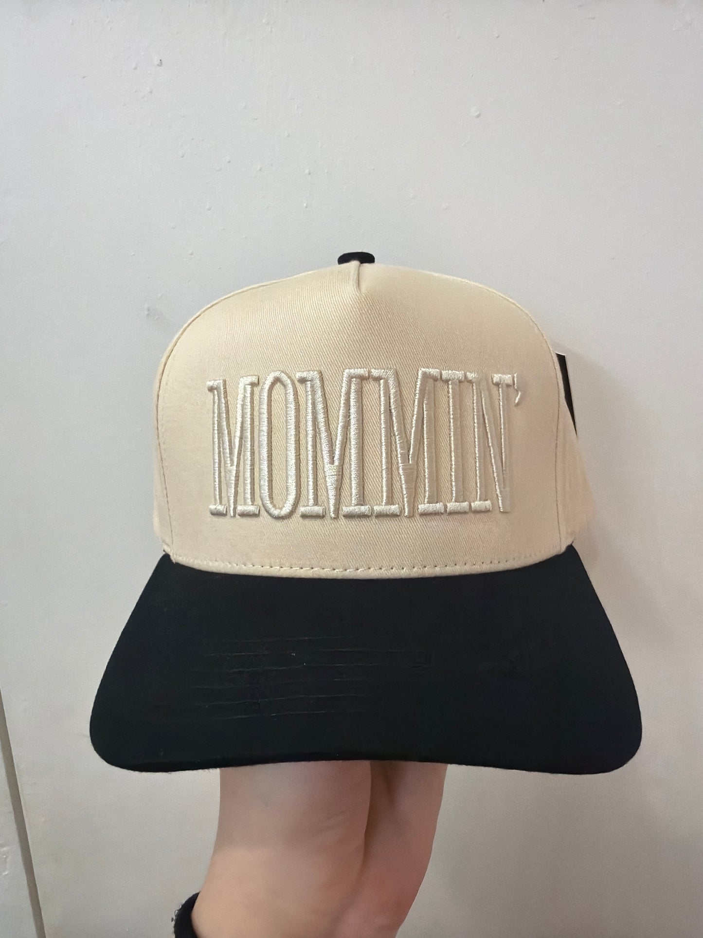 Mommin’ Black Hat (117)