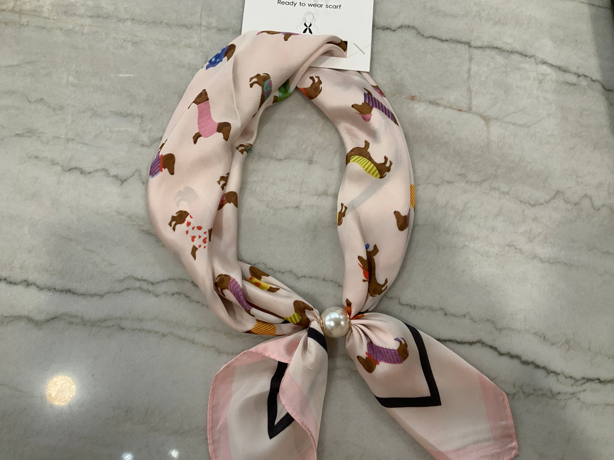 Tiny pink Weenie dog Magnetic Scarf