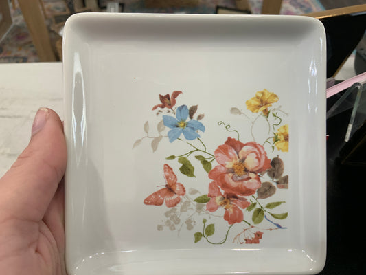 Butterfly flowers trinket Trey