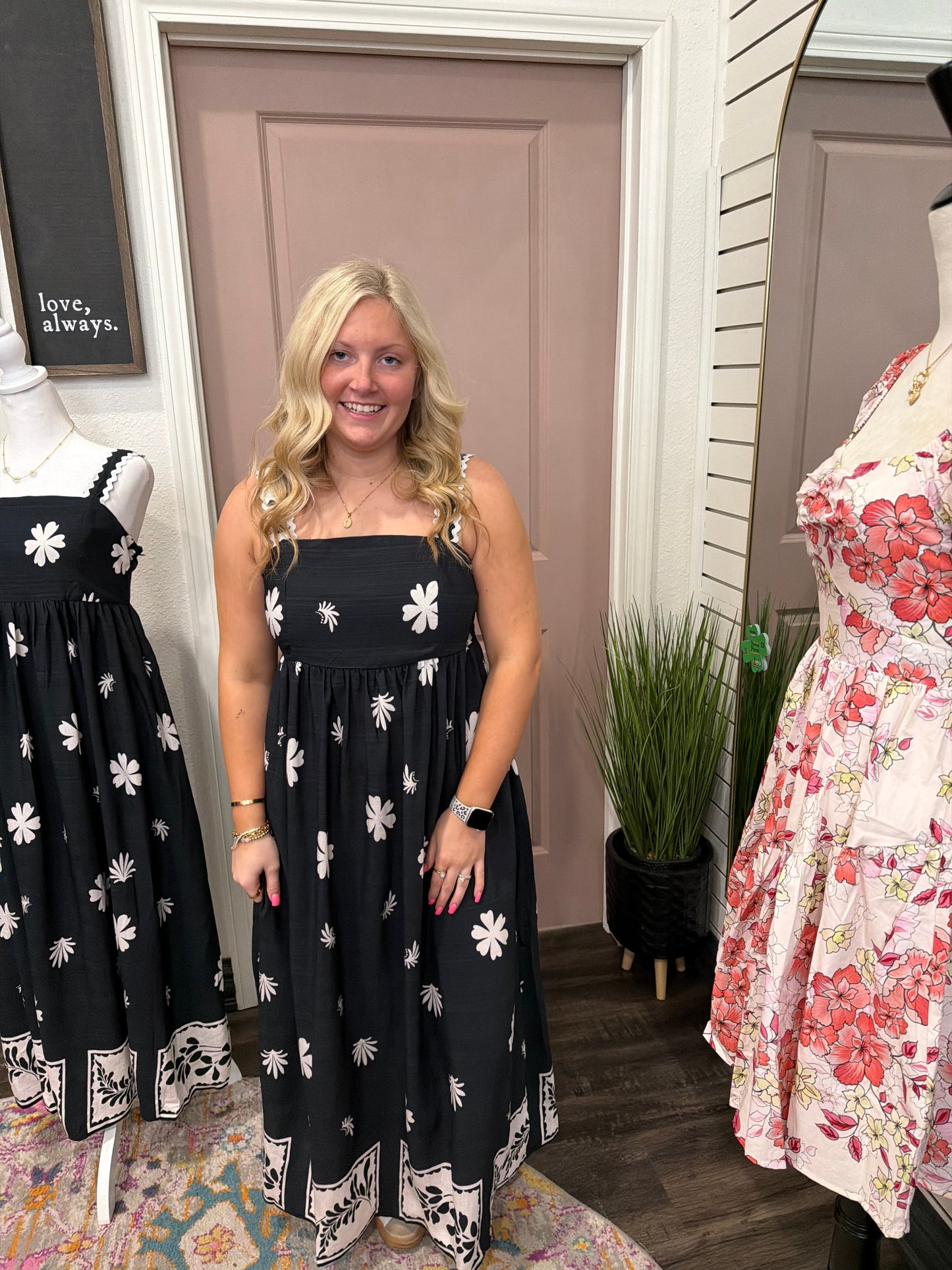 Black Petal Midi Dress (117)