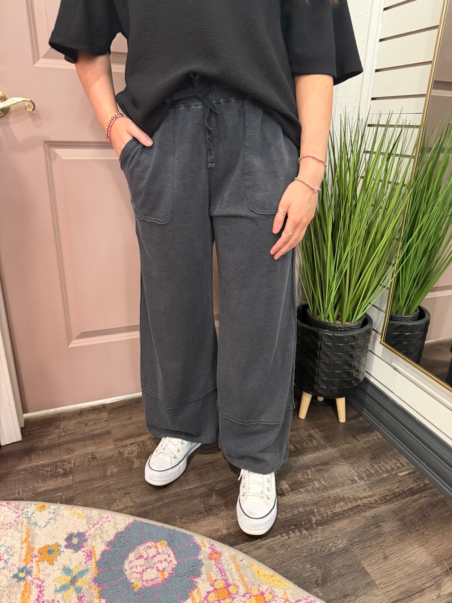 The Go To Black Pants (117)