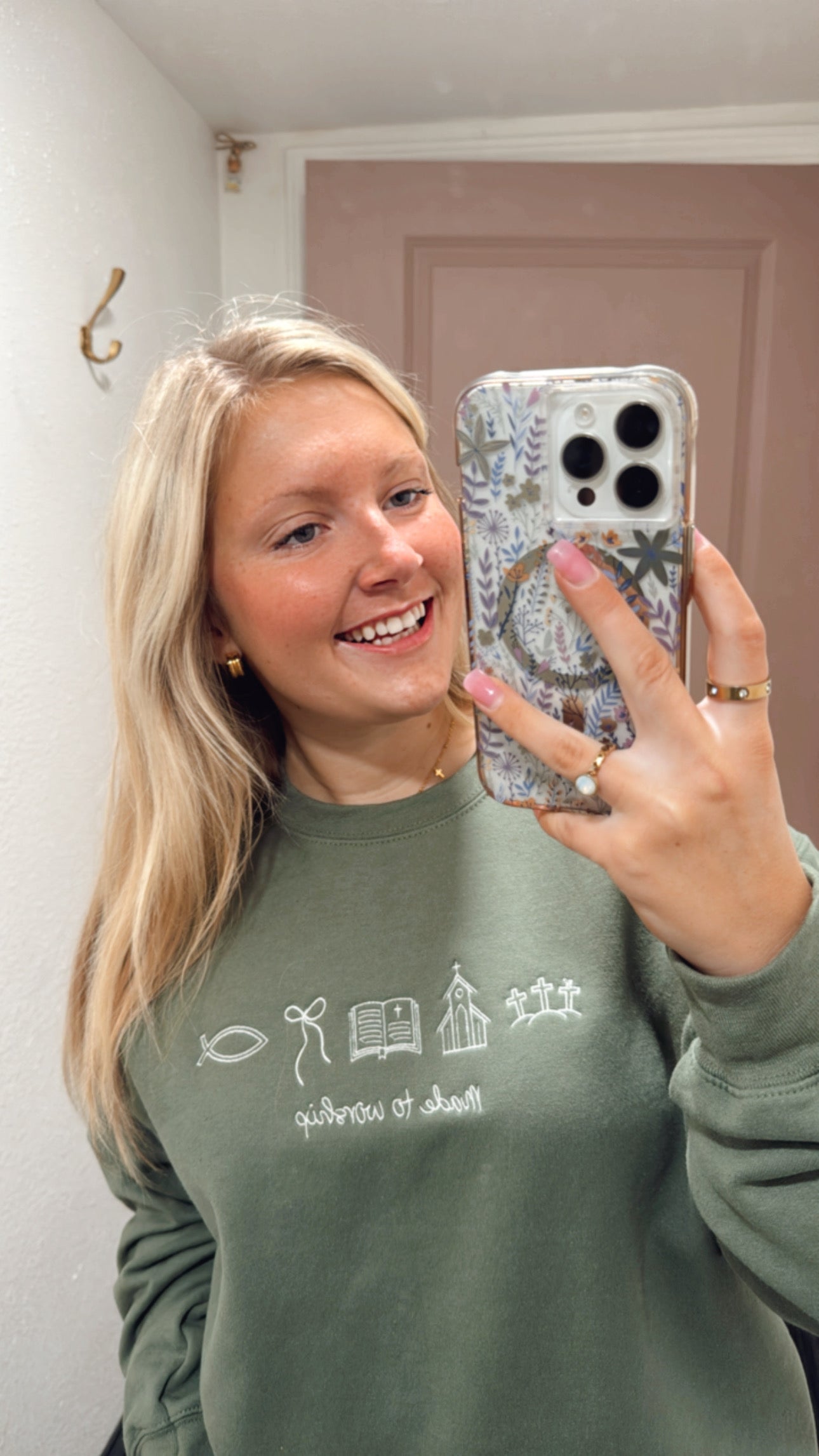 Made to Worship Green Embroidered Sweatshirt (117)