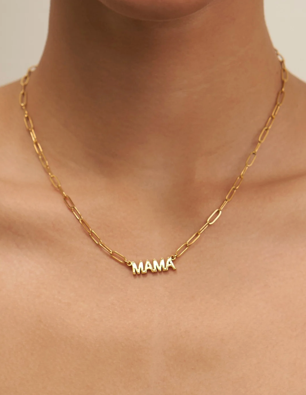 MAMA Gold Necklace (117)