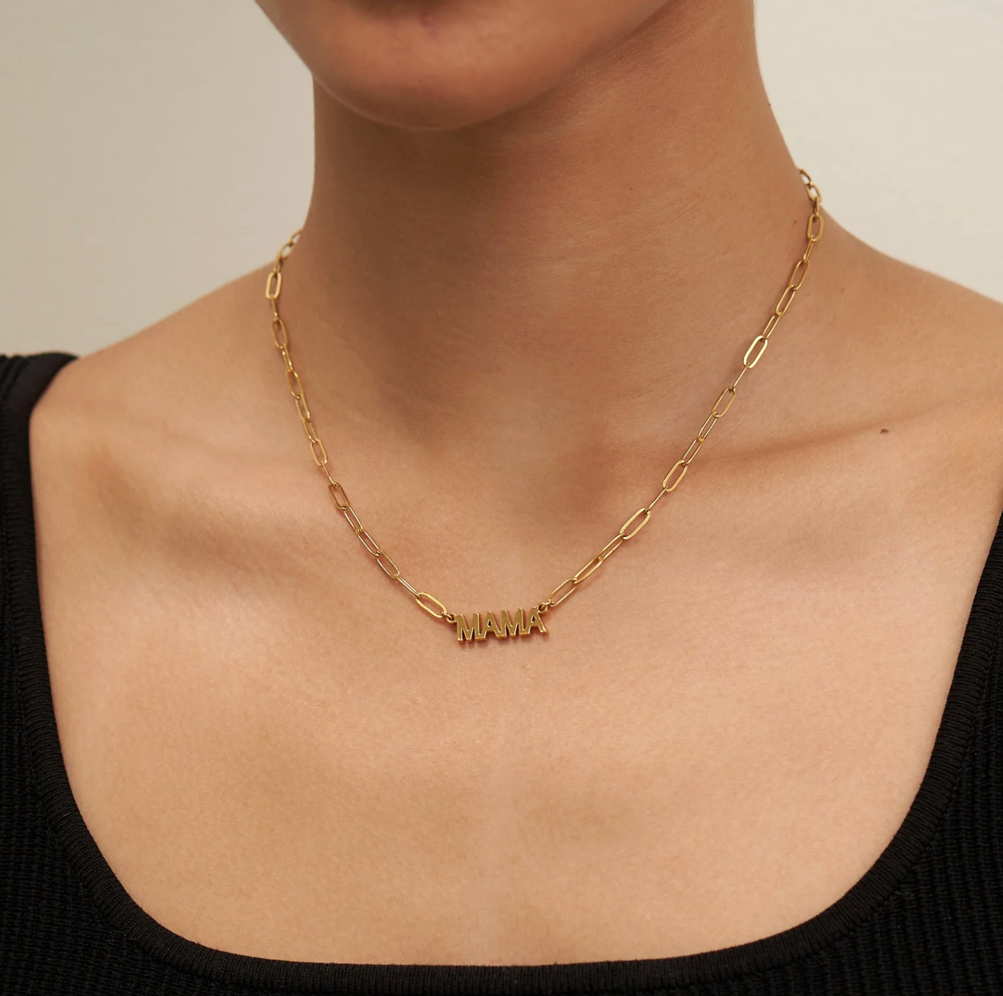 MAMA Gold Necklace (117)